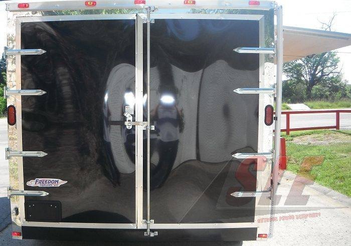 Concession Trailer 8.5’x12′ Black – BBQ Event Restroom — photo 5