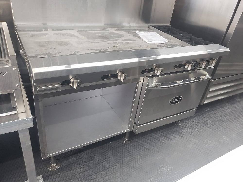 8.5′ x 40′ White Gooseneck Concession Food Trailer With Appliances — photo 11