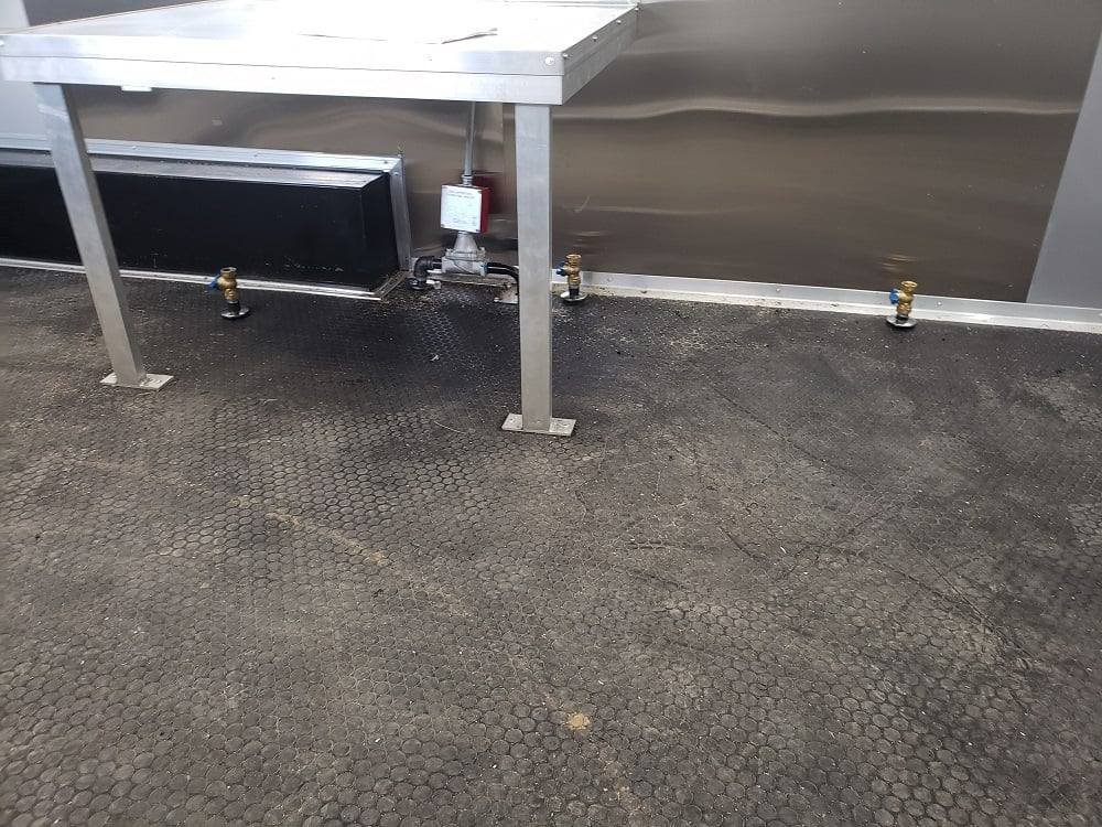 8.5′ x 22′ Porch Style Concession Food Trailer with Restroom — photo 7