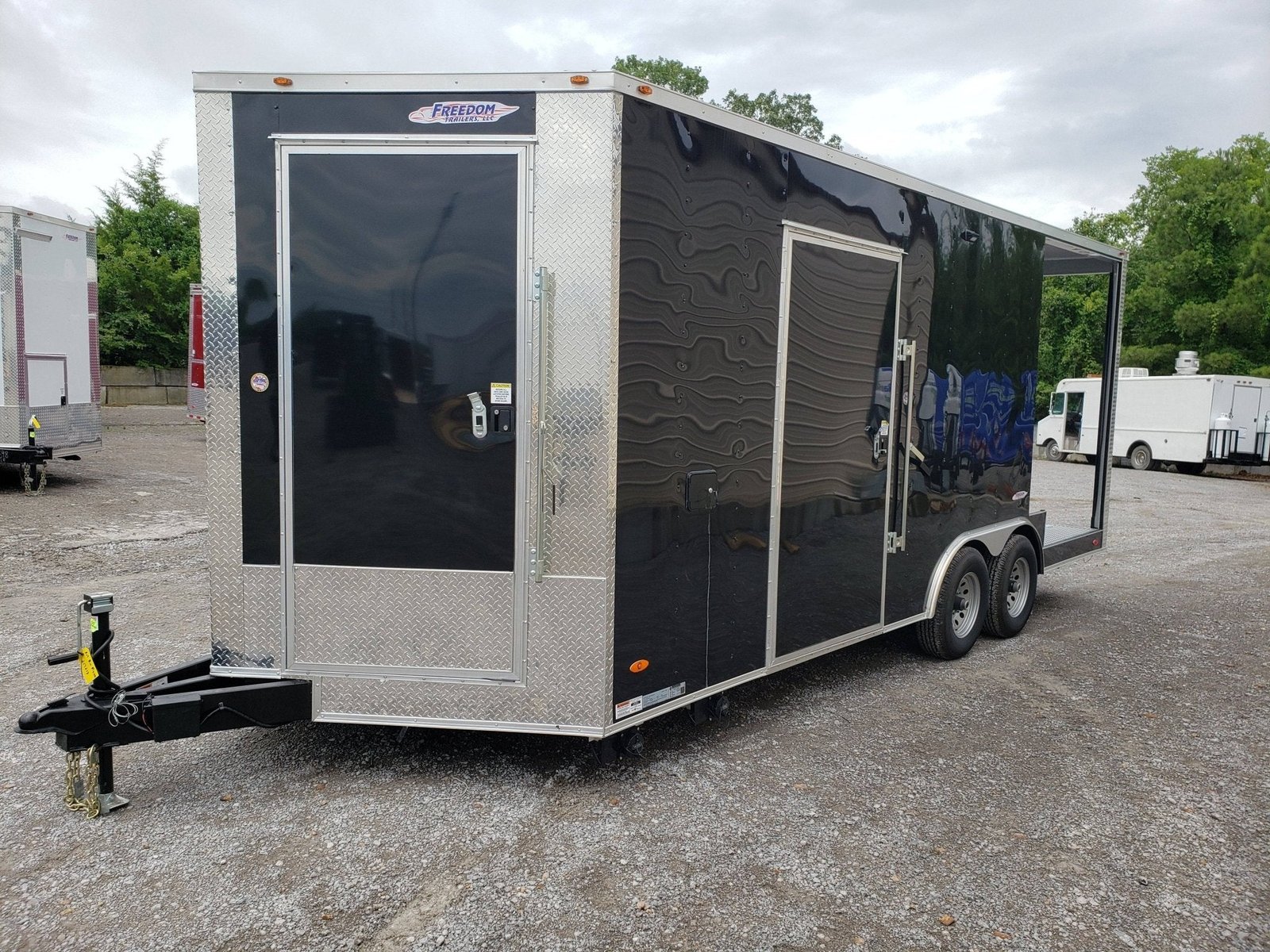 8.5′ x 20′ Black Pizza Vending Concession Food Trailer — photo 2