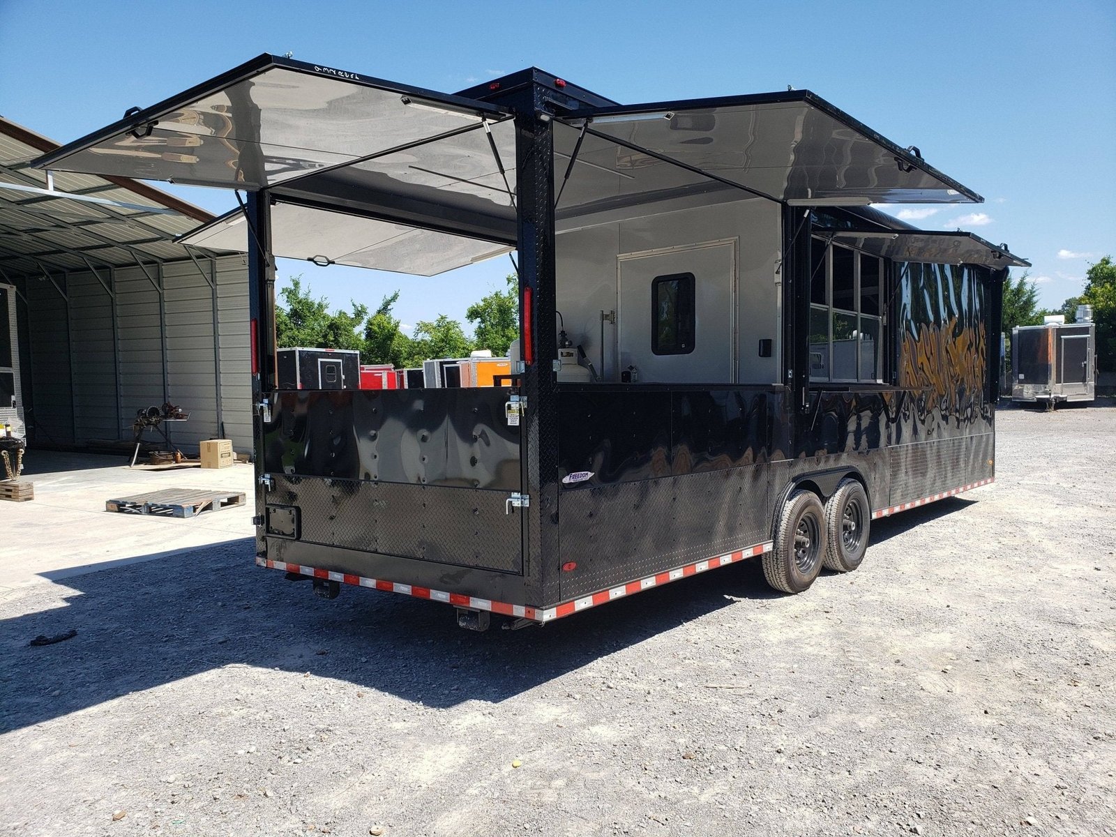 Black Out 8.5′ x 28′ Porch Style Concession Food Trailer