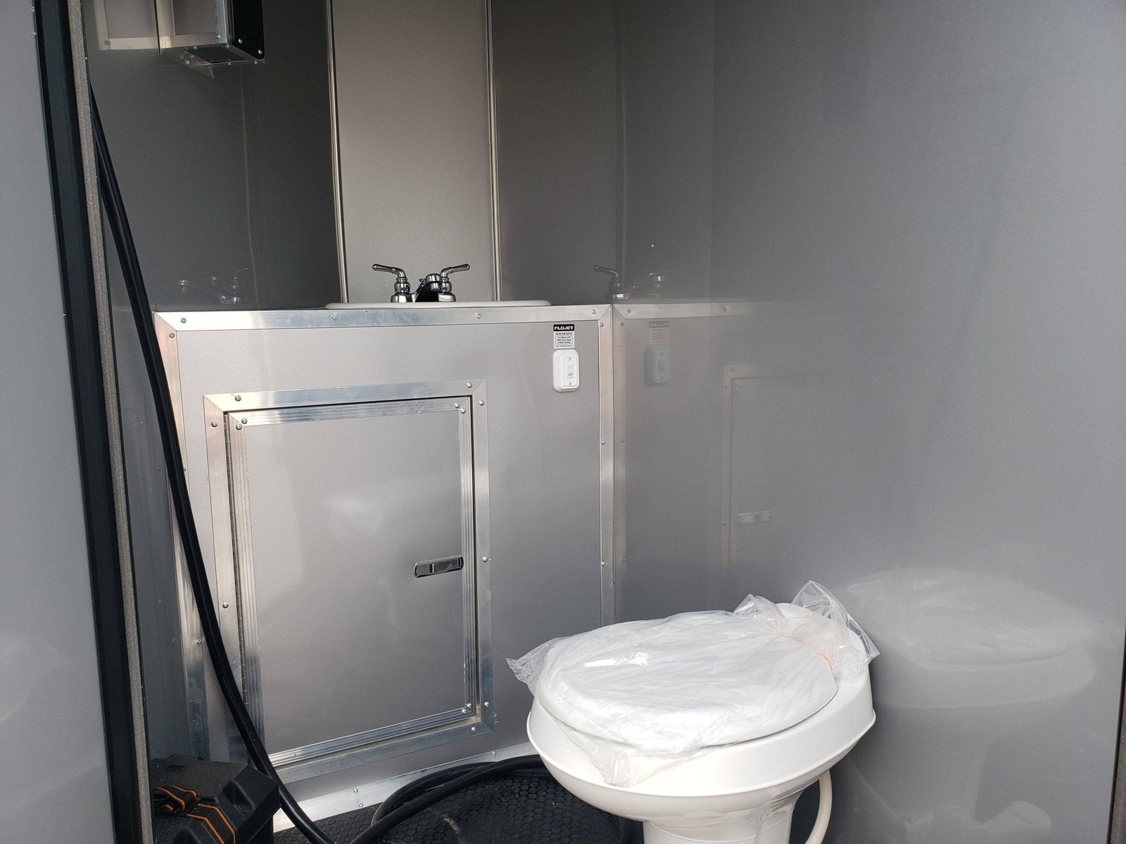 8.5′ x 22′ Cobalt Blue Concession Food Trailer with Restroom and Appliances — photo 3