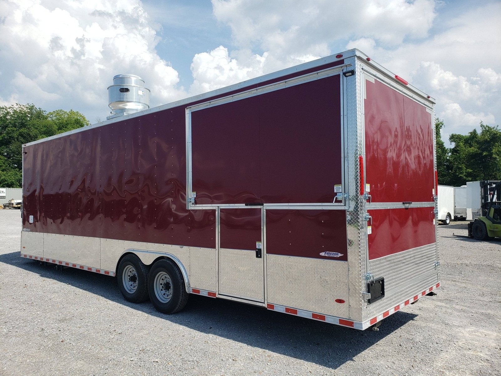 8.5′ x 28′ Brandy Wine BBQ Vending Concession Trailer — photo 2