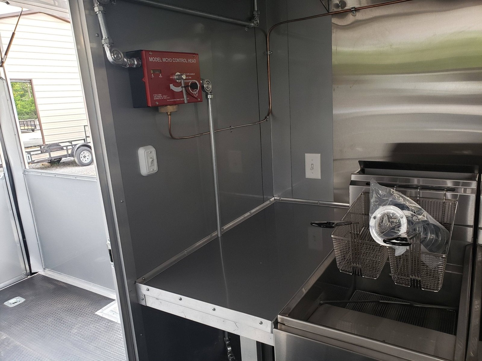 8.5′ x 28′ Brandy Wine BBQ Vending Concession Trailer — photo 7