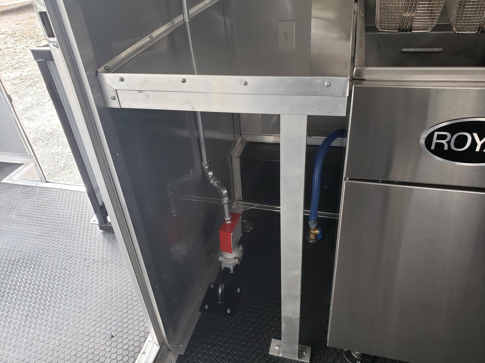 8.5′ x 28′ Brandy Wine BBQ Vending Concession Trailer — photo 14