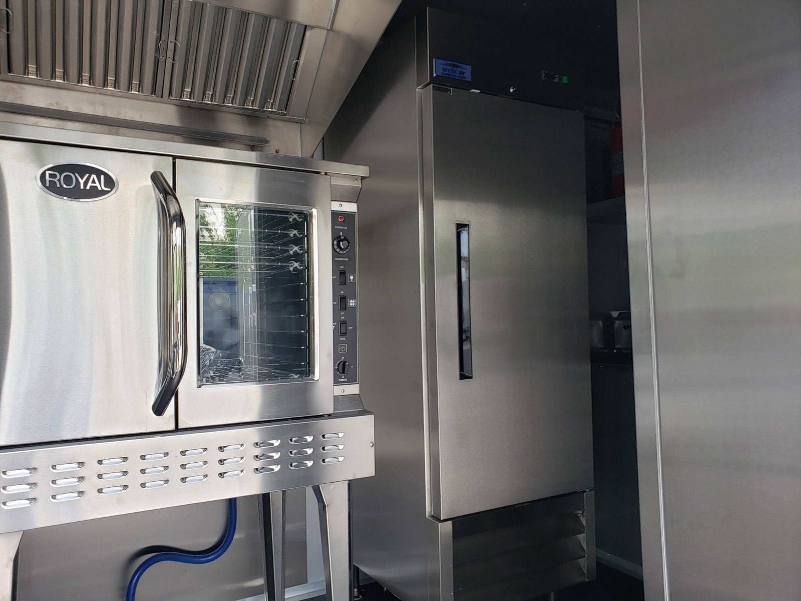 8.5′ x 28′ Brandy Wine BBQ Vending Concession Trailer — photo 9