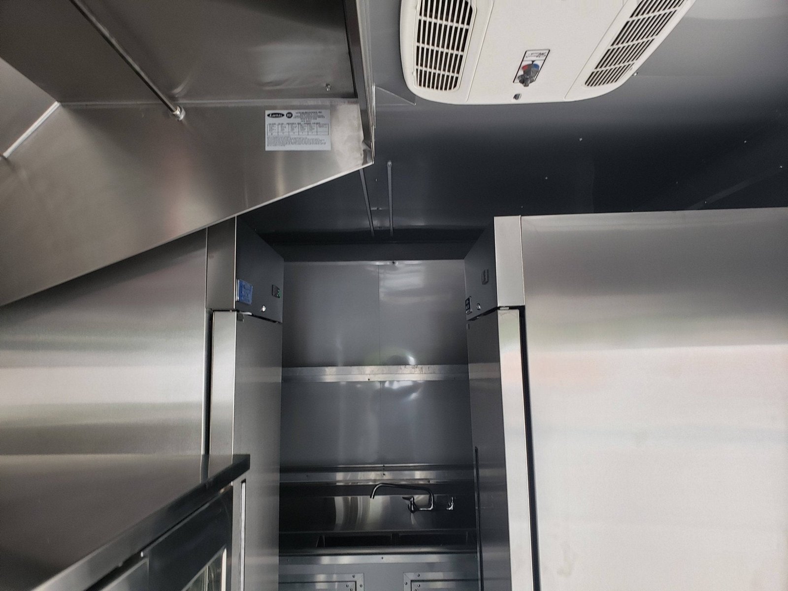 8.5′ x 28′ Brandy Wine BBQ Vending Concession Trailer — photo 11