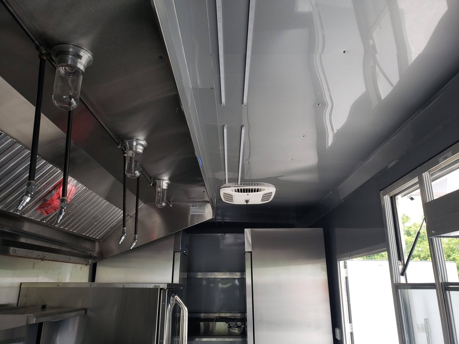 8.5′ x 28′ Brandy Wine BBQ Vending Concession Trailer — photo 13