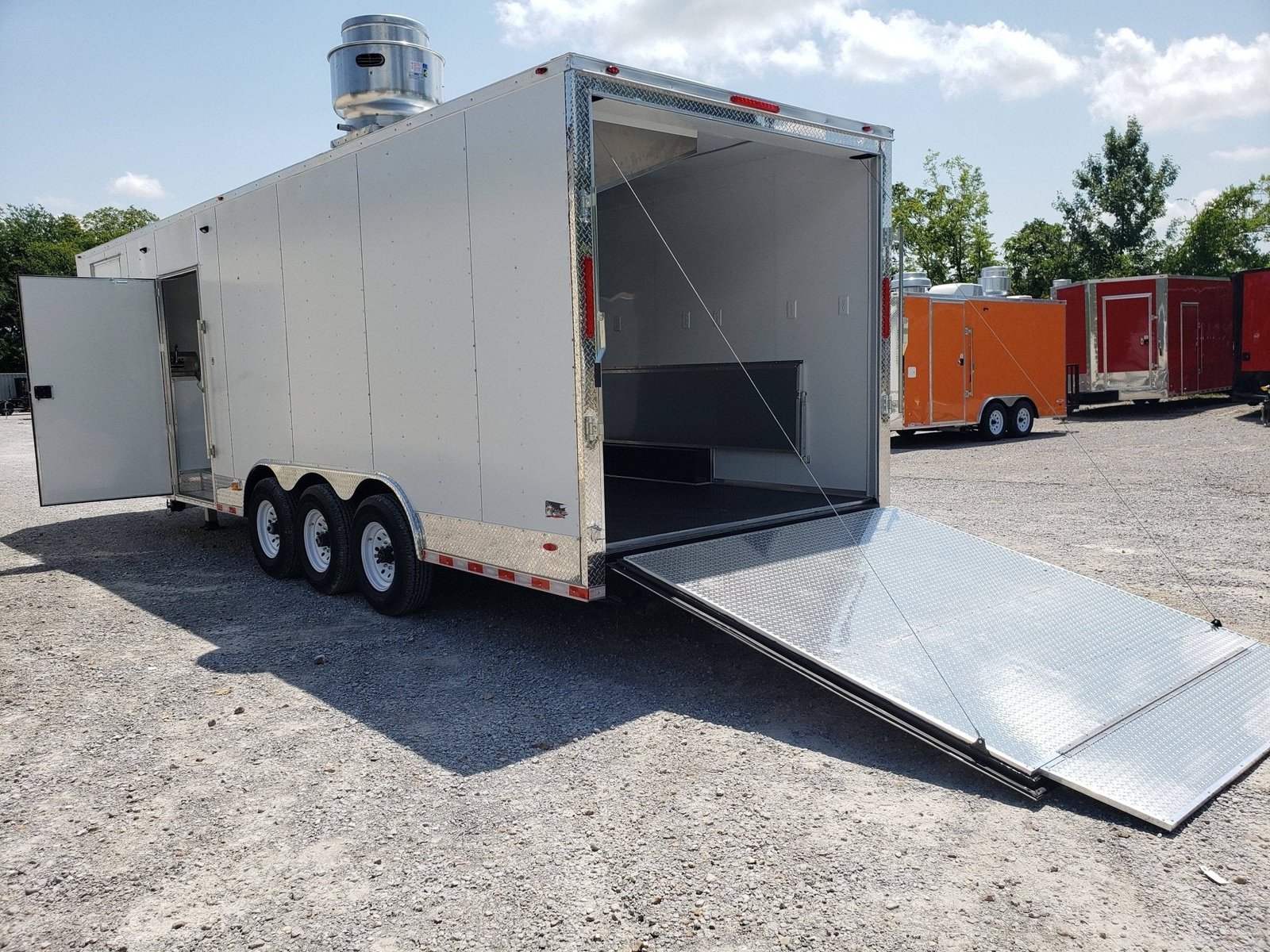 8.5′ x 32′ White Gooseneck Concession Trailer — photo 14
