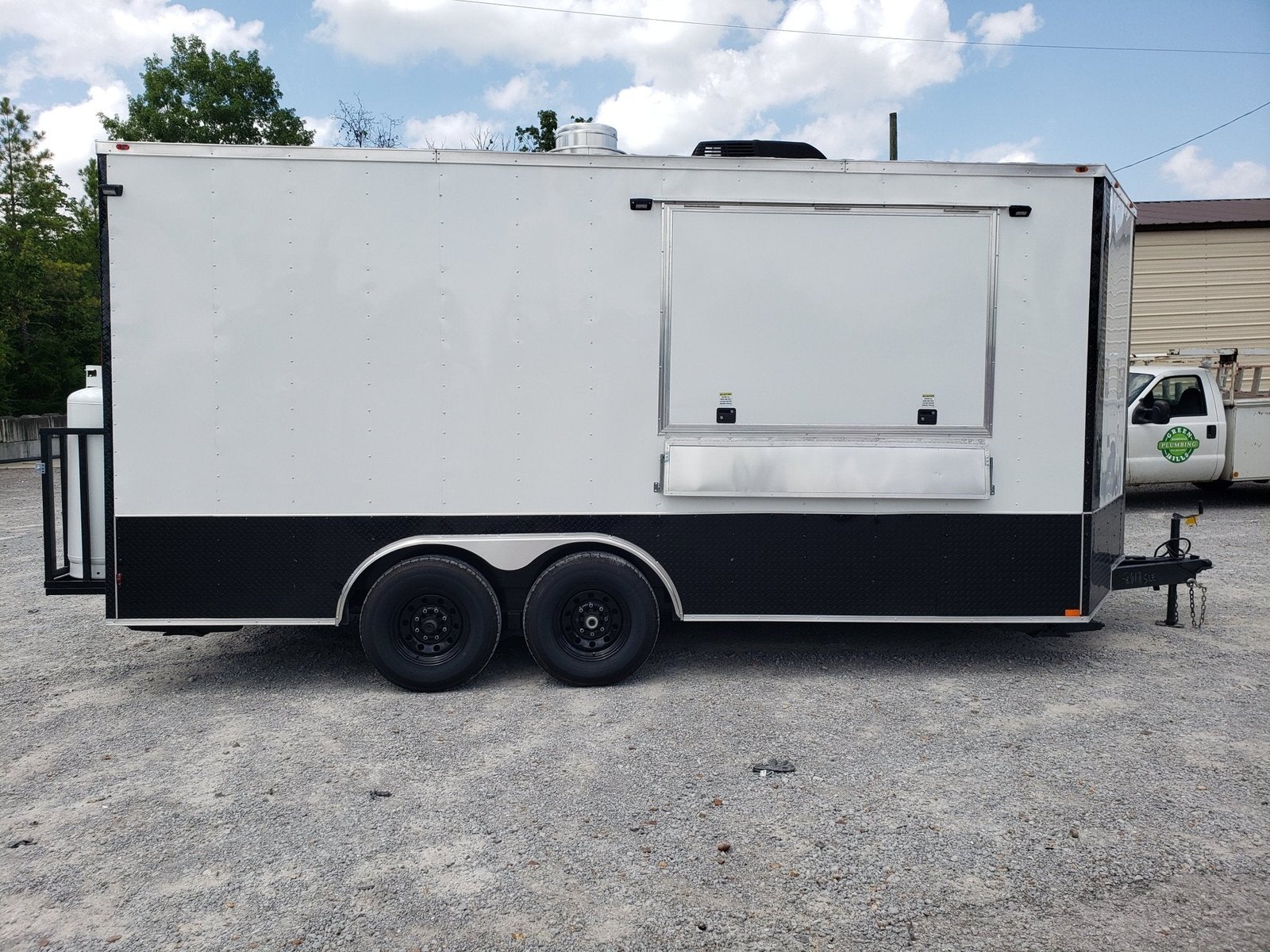 8.5′ x 18′ White Pizza Vending Concession Food Trailer — photo 3