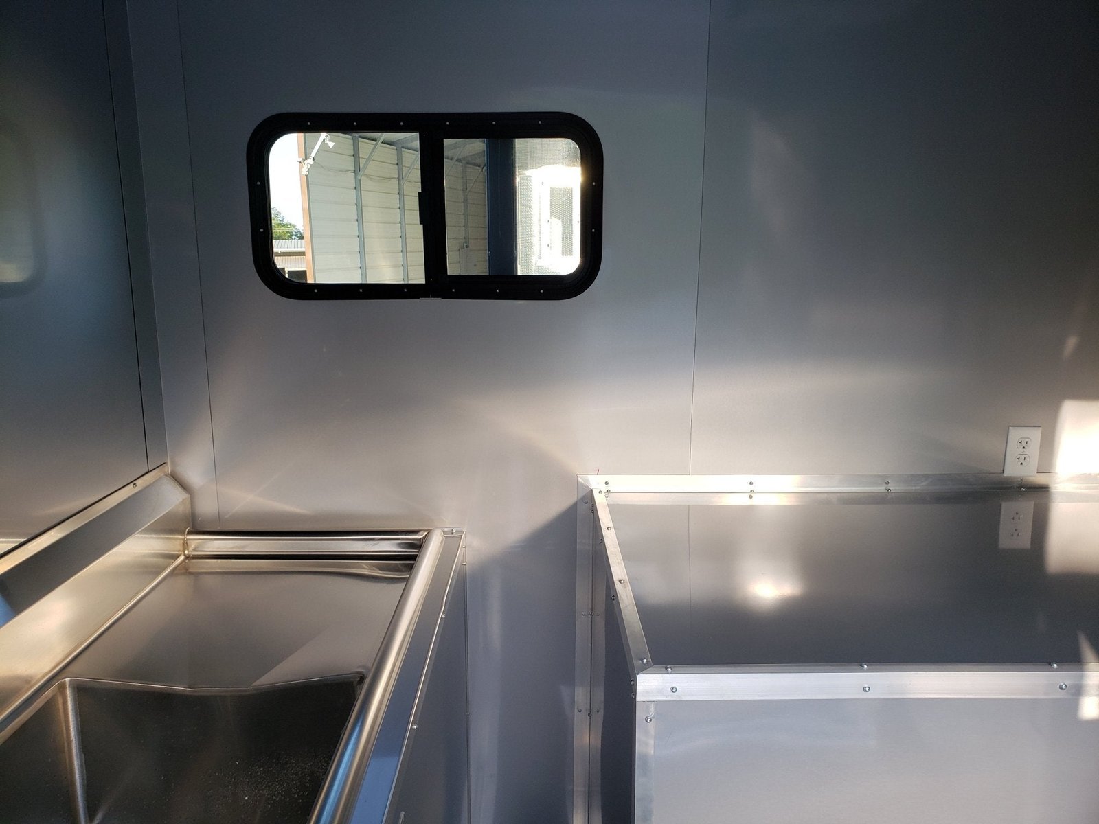 8.5′ x 24′ White Food Vending Concession Trailer With Appliances — photo 6