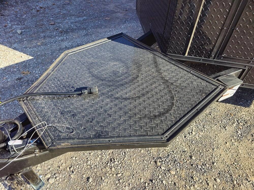 8.5′ X 12′ Charcoal Special Effects Enclosed Trailer — photo 11
