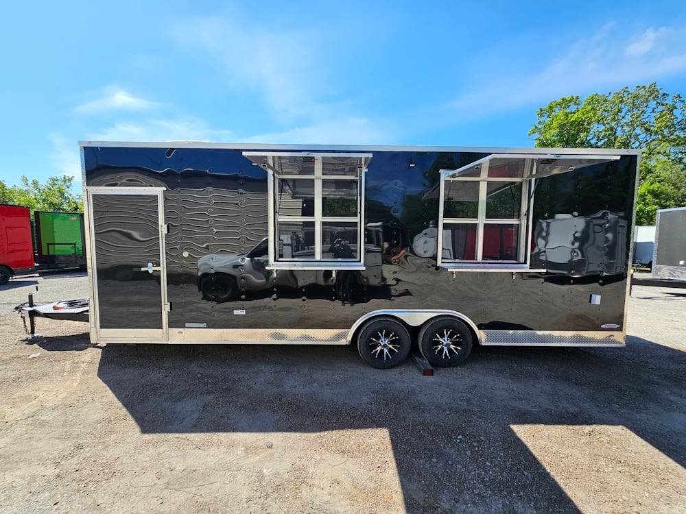 8.5′ X 24′ Black Stage and Marketing Show Trailer — photo 12