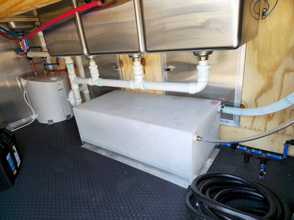 Concession Trailer 8.5′ X 16′ Orange Event Catering Porch — photo 5