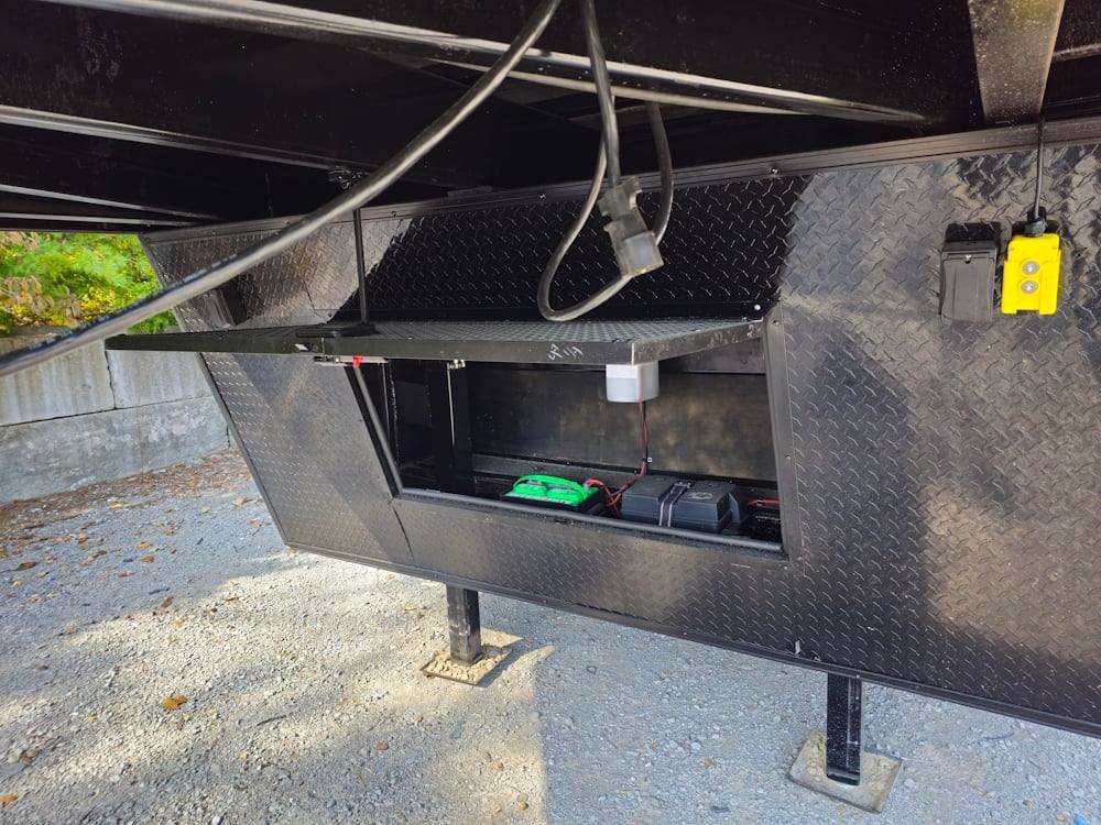 Concession Trailer 8.5′ X 53′ Gooseneck Mobile Marketing and Fireworks Trailer — photo 3