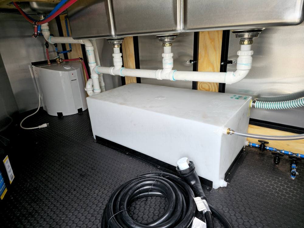 Concession Trailer 8.5′ X 22′ BBQ Event Trailer Screened Porch — photo 6