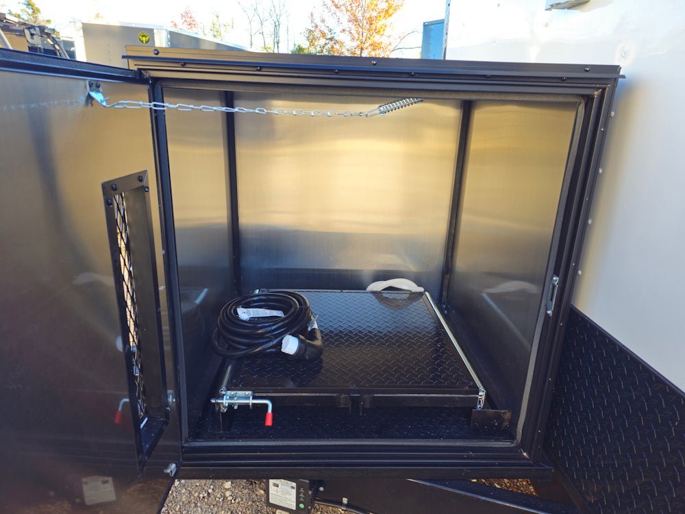 Concession Trailer 8.5′ X 20′ BBQ Event Competition — photo 12