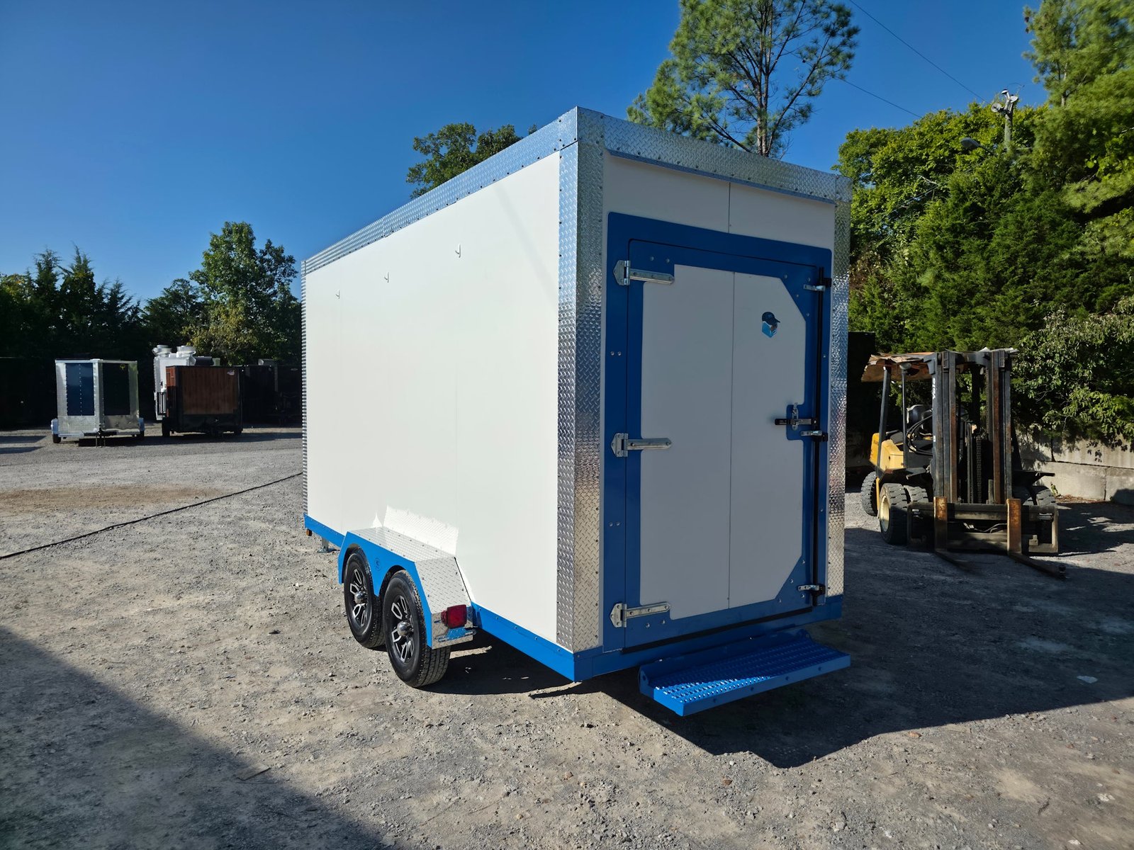 Custom 7′ X 16′ White Refrigerated Cooler and Freezer Trailer (Includes Generator) — photo 6
