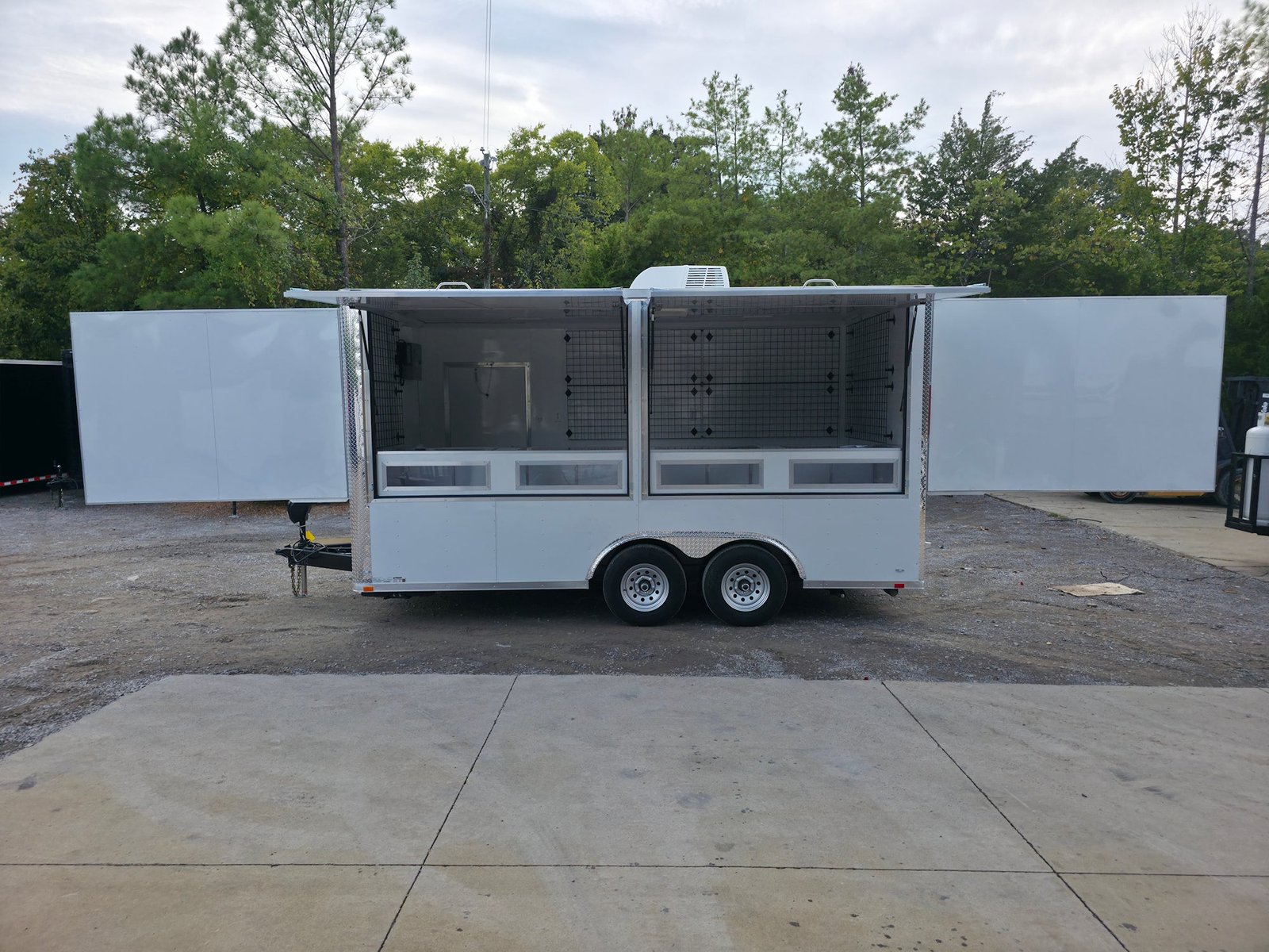 8.5′ X 16′ Merchandising & Marketing Event Trailer — photo 12