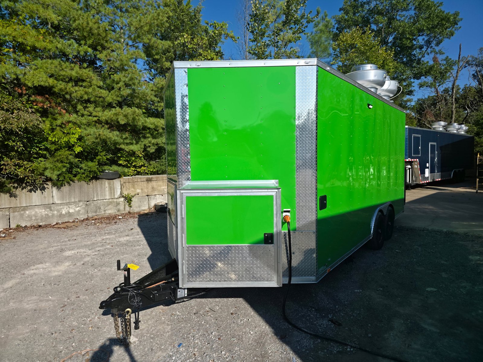 8.5′ X 18′ Lime Green Custom Concession Trailer Food Event Catering — photo 3
