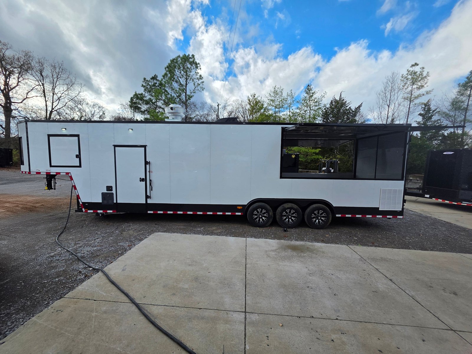 8.5′ X 40′ Gooseneck White With Blackout Concession Trailer Food Event Catering — photo 6
