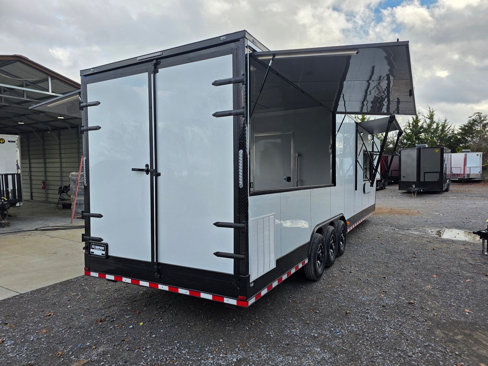 8.5′ X 40′ Gooseneck White With Blackout Concession Trailer Food Event Catering — photo 9