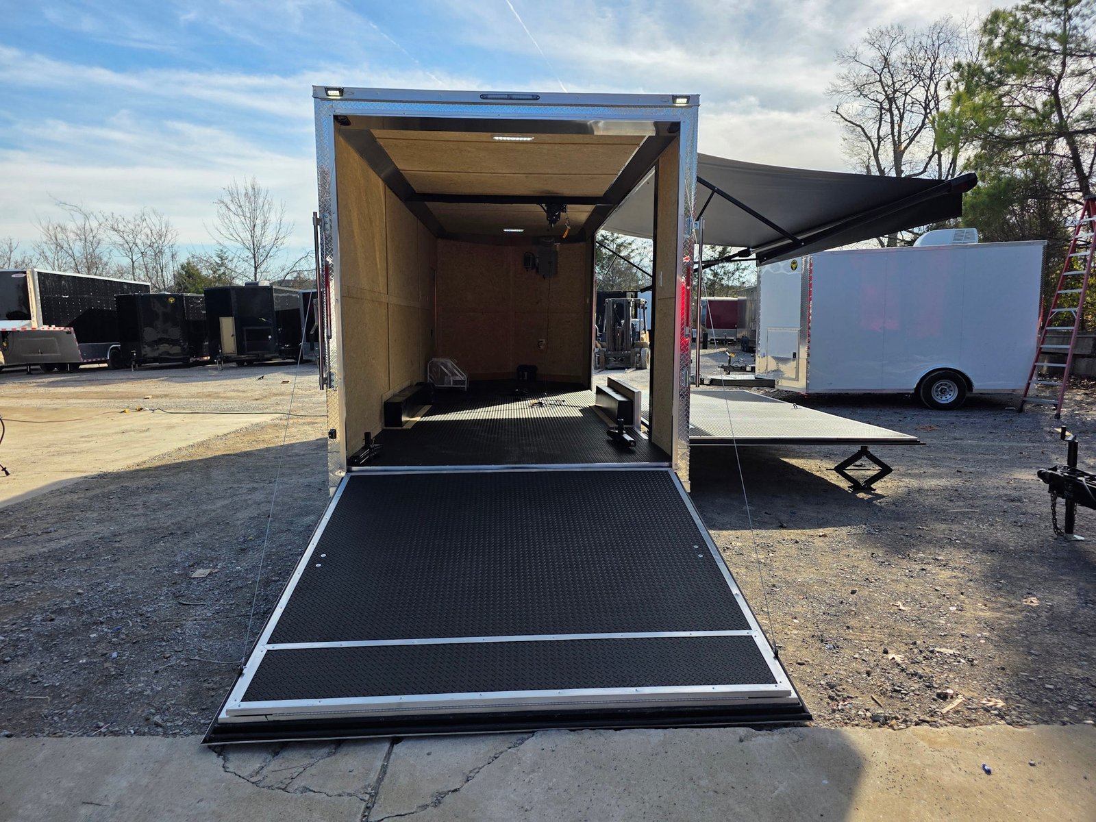 8.5′ X 24′ Charcoal Grey Custom Stage Trailer — photo 15