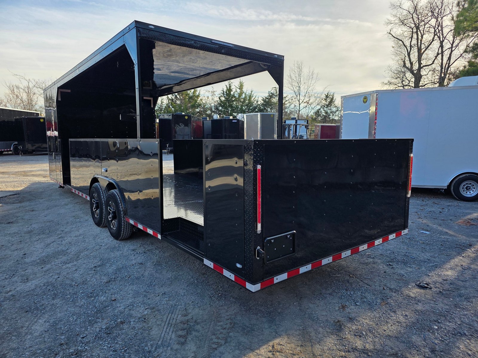 8.5′ X 30′ Custom Black With Blackout Tailgate Trailer — photo 6