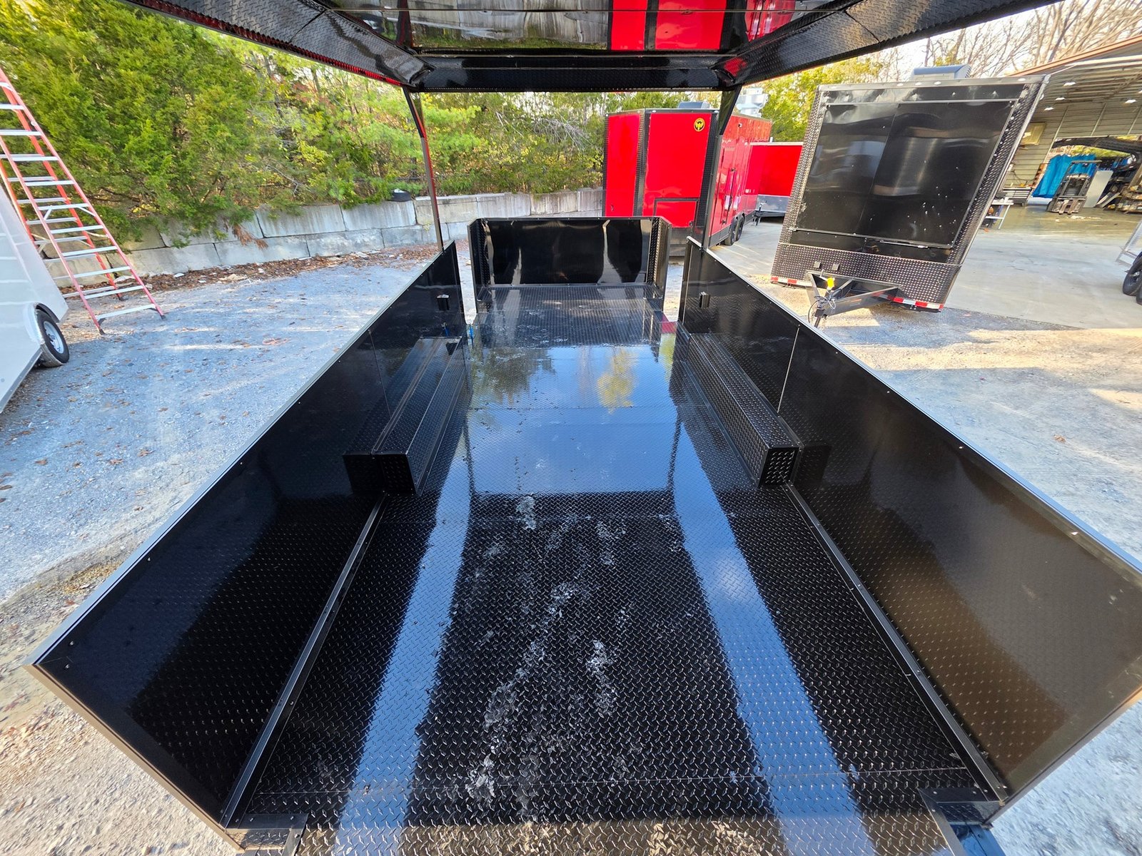 8.5′ X 30′ Custom Black With Blackout Tailgate Trailer — photo 13