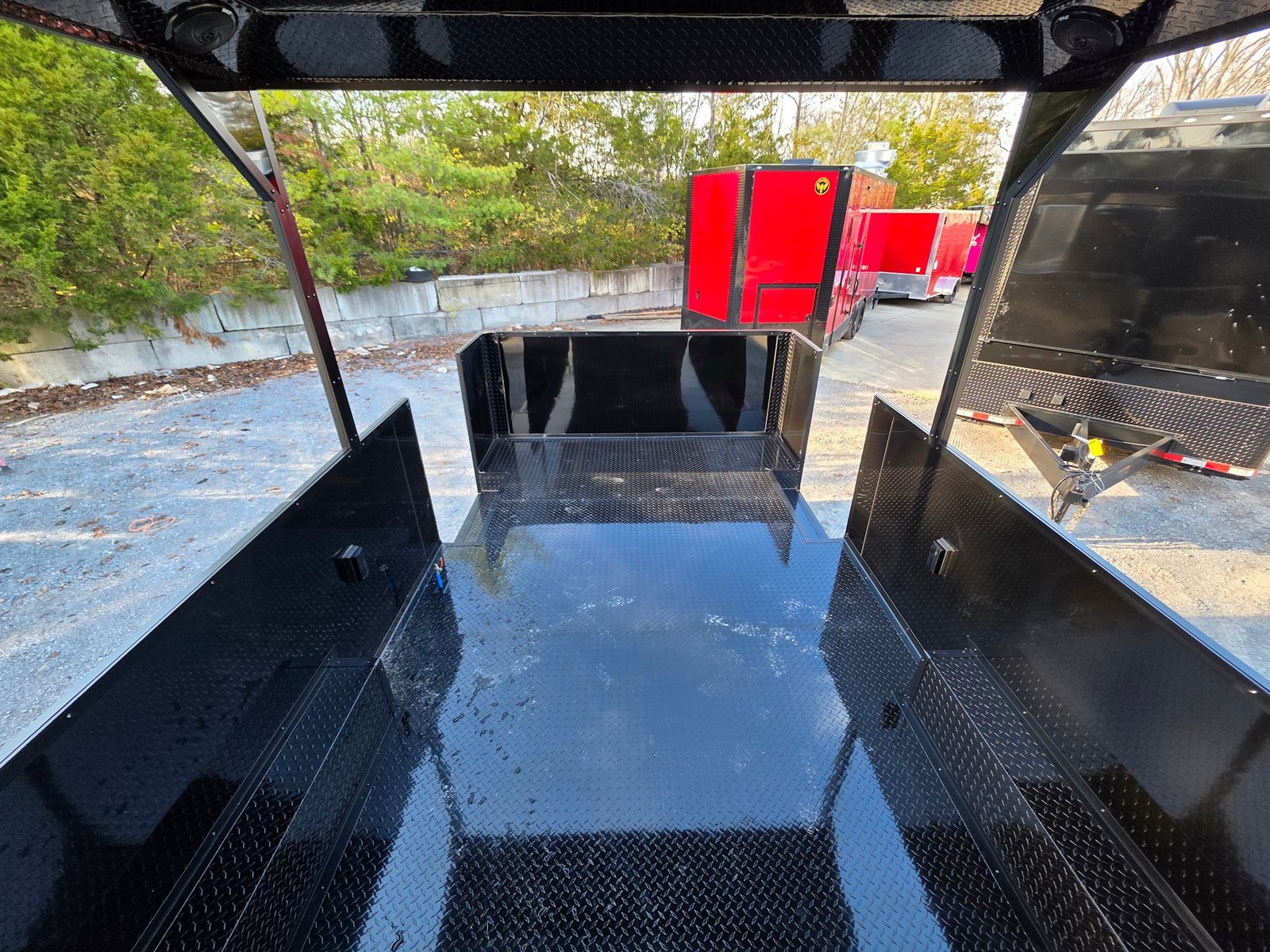 8.5′ X 30′ Custom Black With Blackout Tailgate Trailer — photo 14