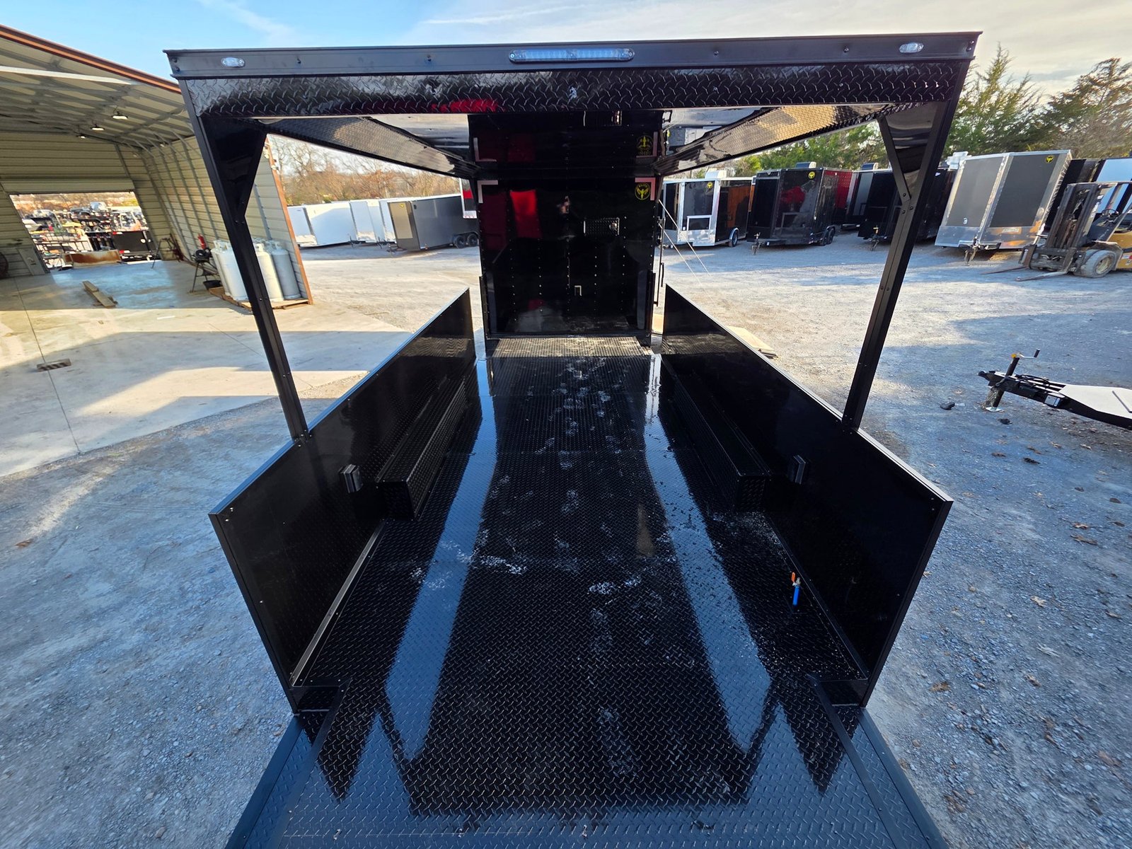 8.5′ X 30′ Custom Black With Blackout Tailgate Trailer — photo 15