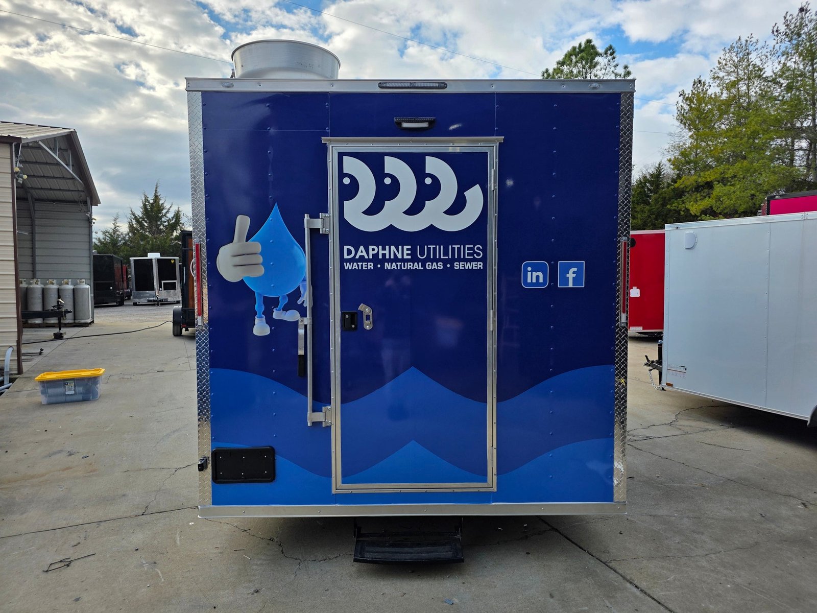 8.5′ X 16′ Custom Concession Trailer White Food Event Catering with appliances — photo 7