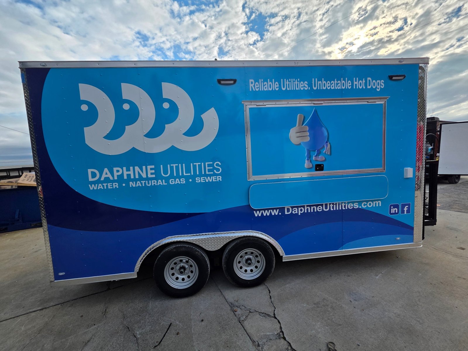 8.5′ X 16′ White Concession Trailer Food Event Catering — photo 9