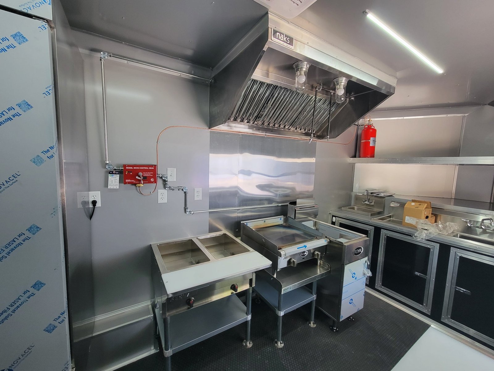 8.5′ X 22′ Concession Trailer Black With Blackout Trim 8ft BBQ Porch — photo 7