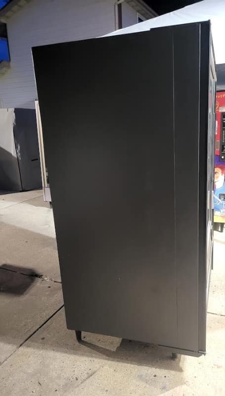 473311764_122169590618053458_93475947473499971_n.jpg Used Crane National 147 snack machine, compact glass-front vendor - view 7