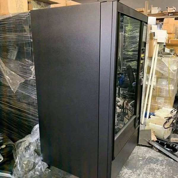 483101163_961035846218546_2809378665446782467_n.jpg Automatic Products 113 Snack Machine - view 2
