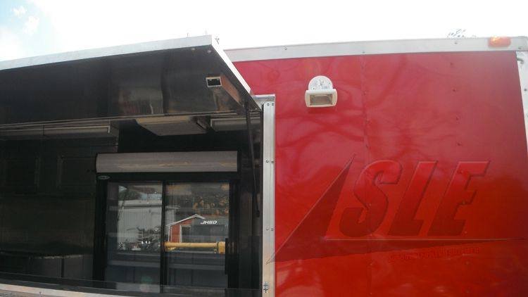 Concession Trailer 8.5′ x 18′ Red – Event Ice Cream Smoothie Catering — photo 5