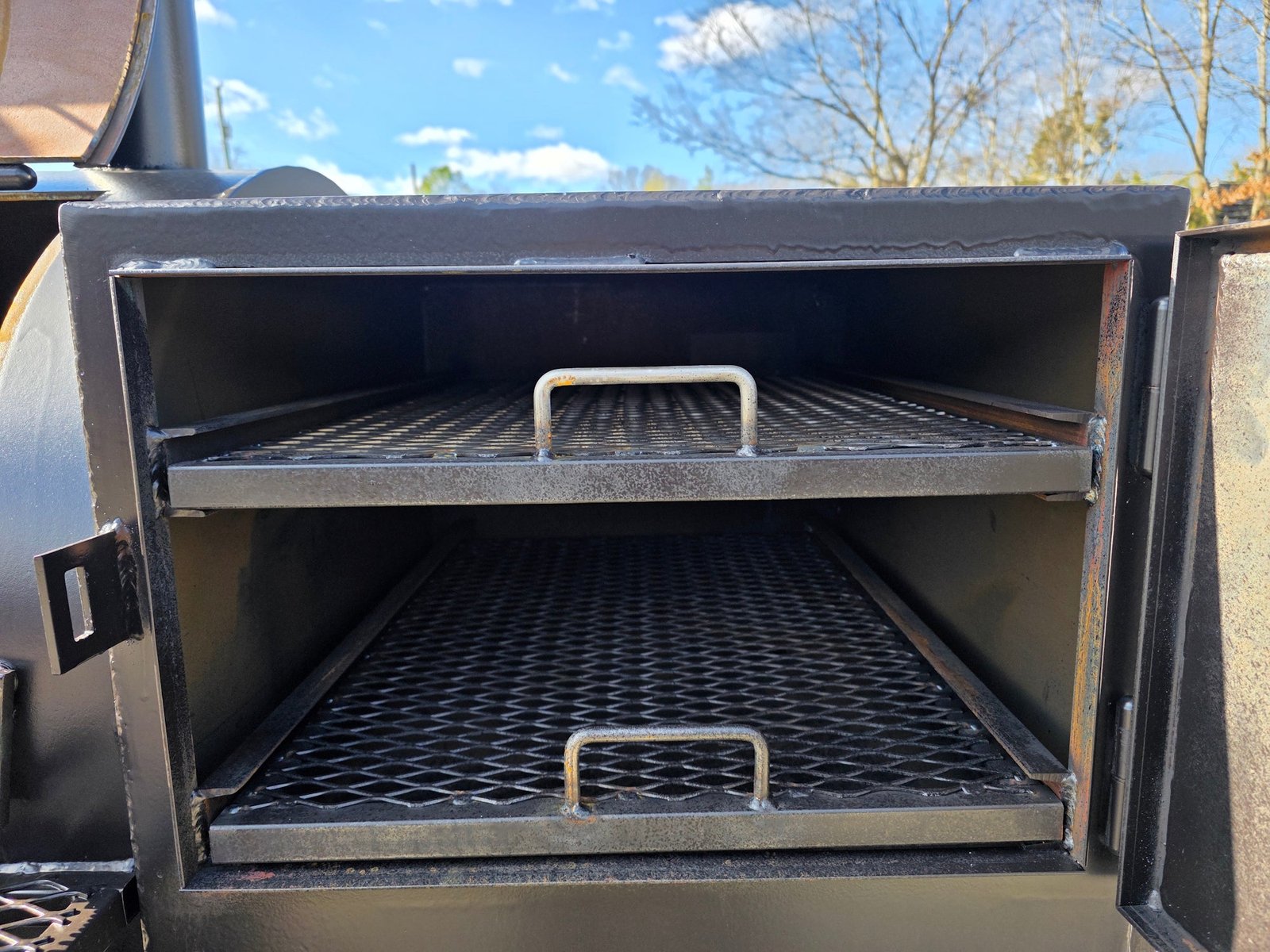 300 gallon dual-zone smoker with half offset smoker and half charcoal grill - view 12