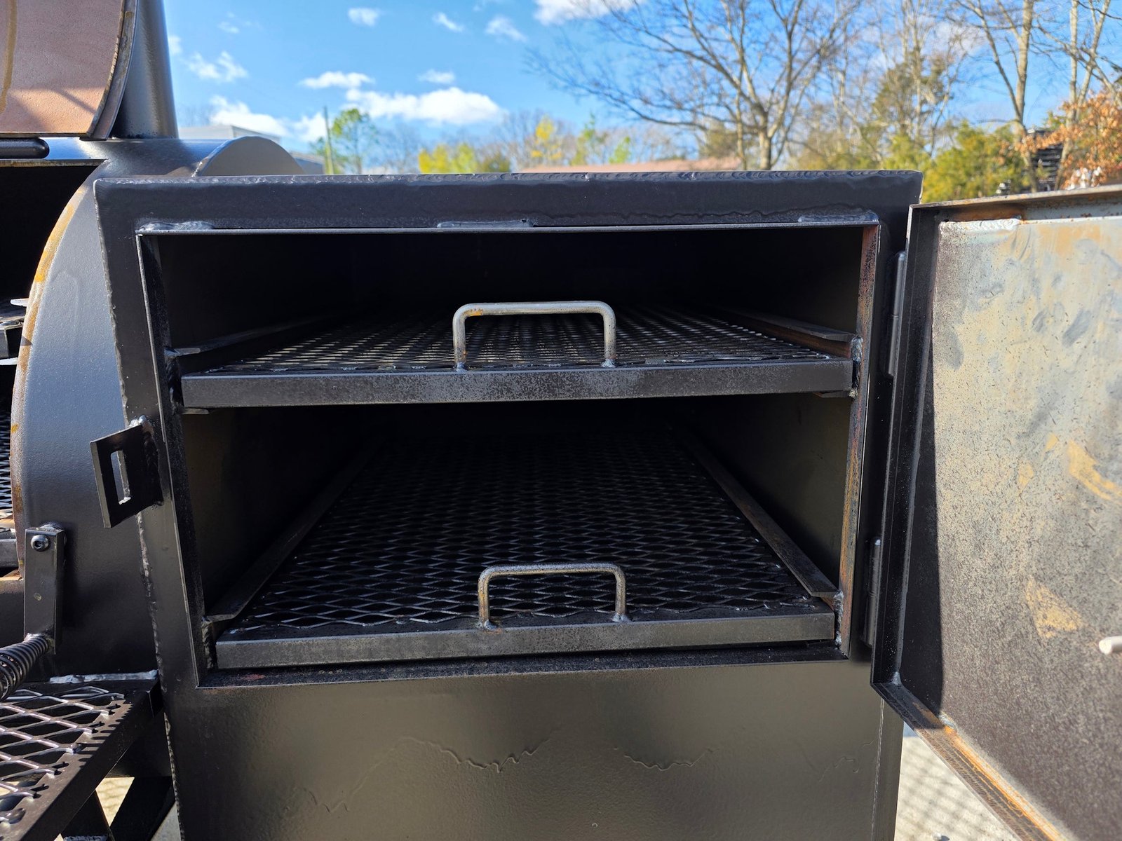 300 gallon dual-zone smoker with half offset smoker and half charcoal grill - view 13