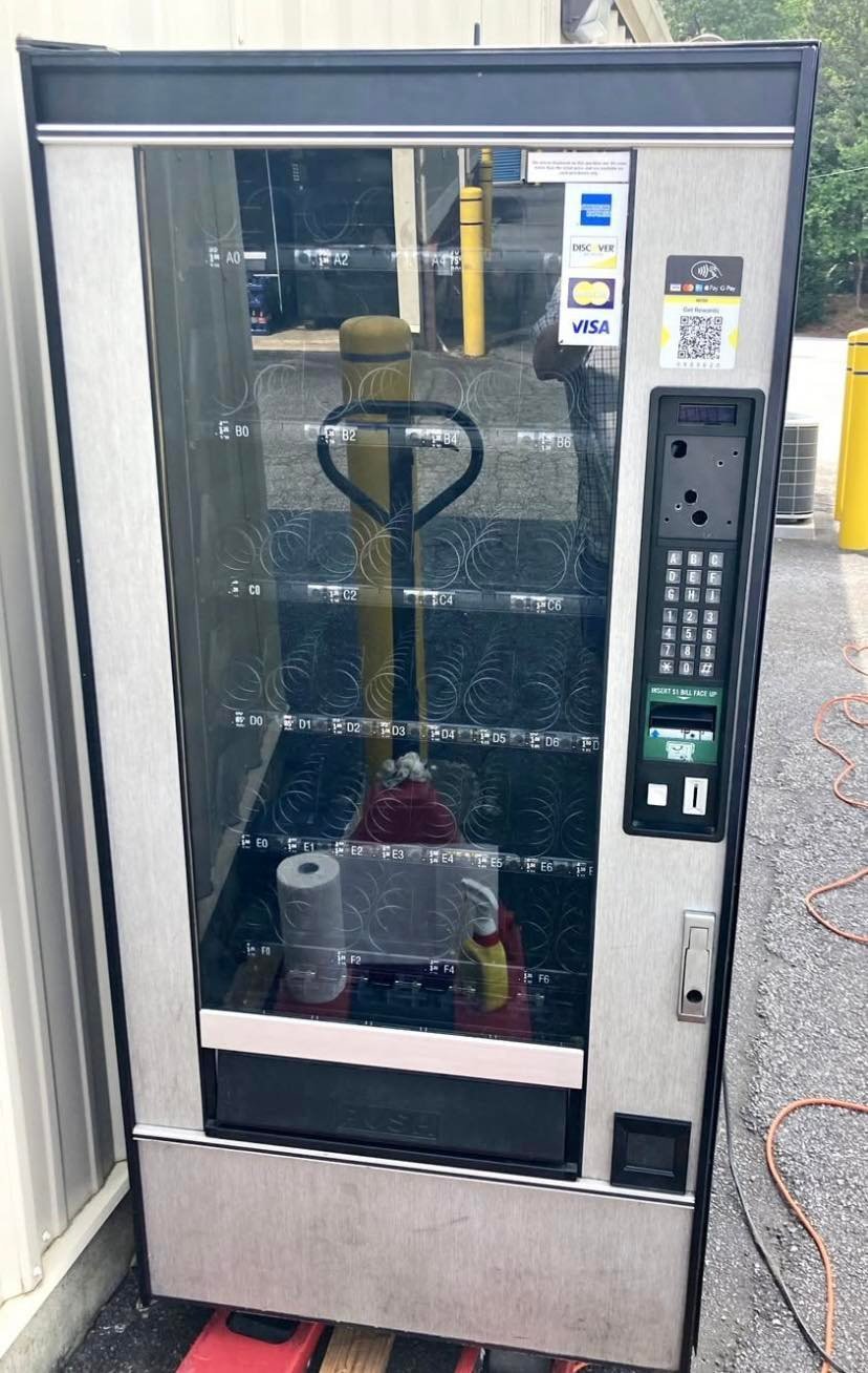 Crane-National-148-Snack-Vending-Machine.jpg Used Crane National 148 snack machine, Silver Star glass-front vendor
