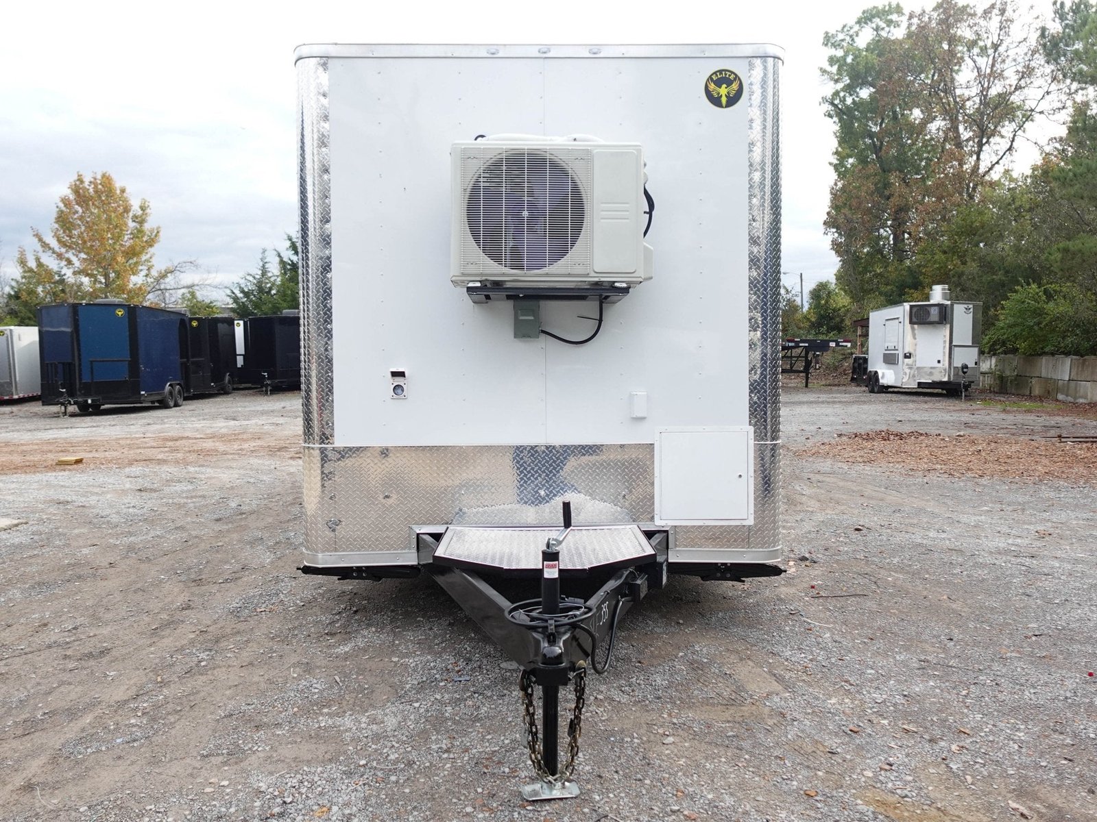 White Flat Nose Enclosed Trailer 8.5′ X 24′ with (2) 5,200lbs