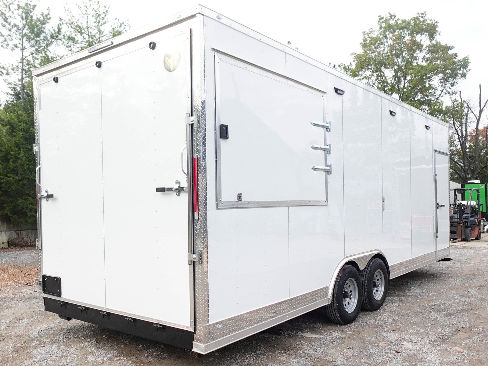 White Flat Nose Enclosed Trailer 8.5′ X 24′ with (2) 5,200lbs — photo 7