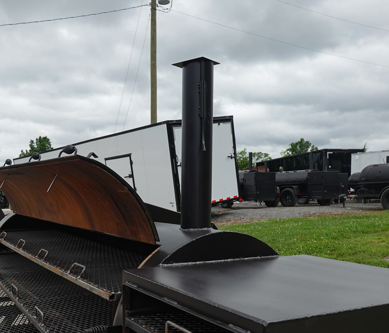 330 GAL Smoker Single Door With CounterWeight with Double Racks — photo 9