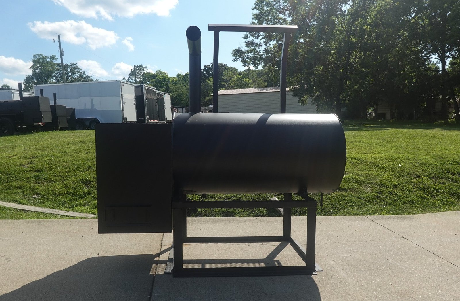 250 Gal Patio Grill Smoker Single Door with Counter Weight — photo 5