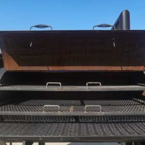 250 gallon patio grill smoker with single counterweighted door - view 9