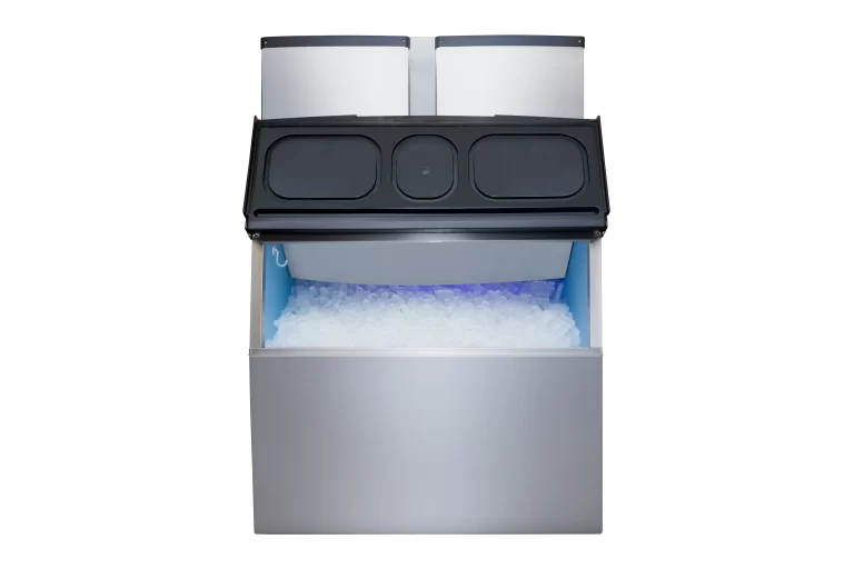 SM-700-G-4-768x512-1.webp SnoMaster SM-700 ice vending machine front view