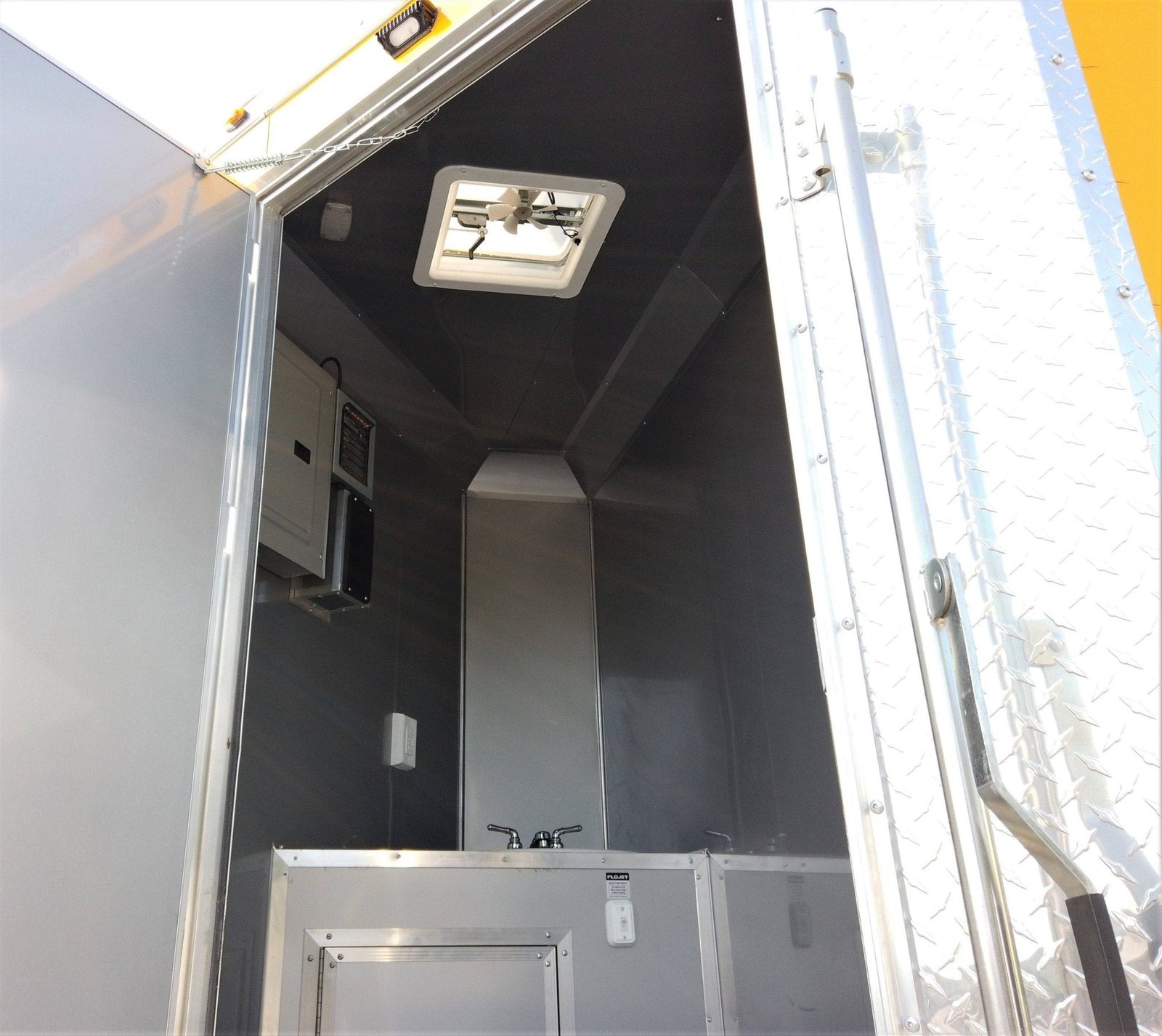 8.5′ x 12′ Yellow Concession Food V-Nose Trailer — photo 4