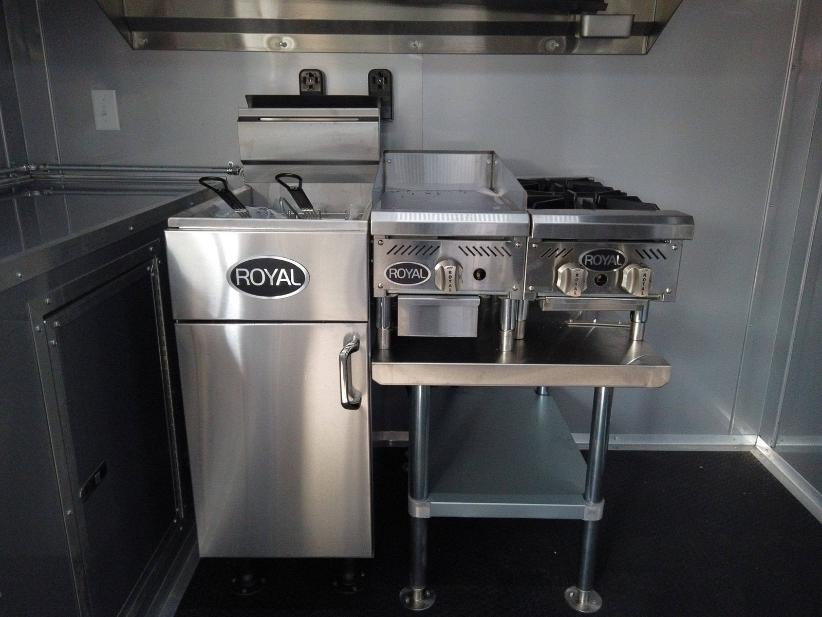 8.5′ x 16′ Orange Concession Food Trailer With Appliances — photo 5