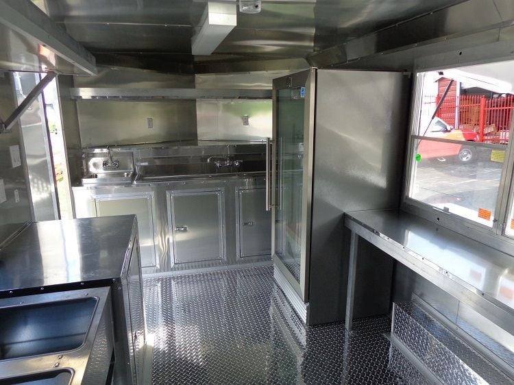 Concession Trailer 8.5′ x 16′ Silver Frost Vending Catering — photo 3