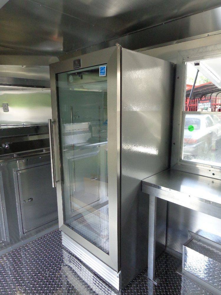 Concession Trailer 8.5′ x 16′ Silver Frost Vending Catering — photo 6